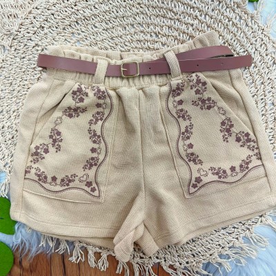 Conj Blusa Off Floral e Short Caqui com cinto
